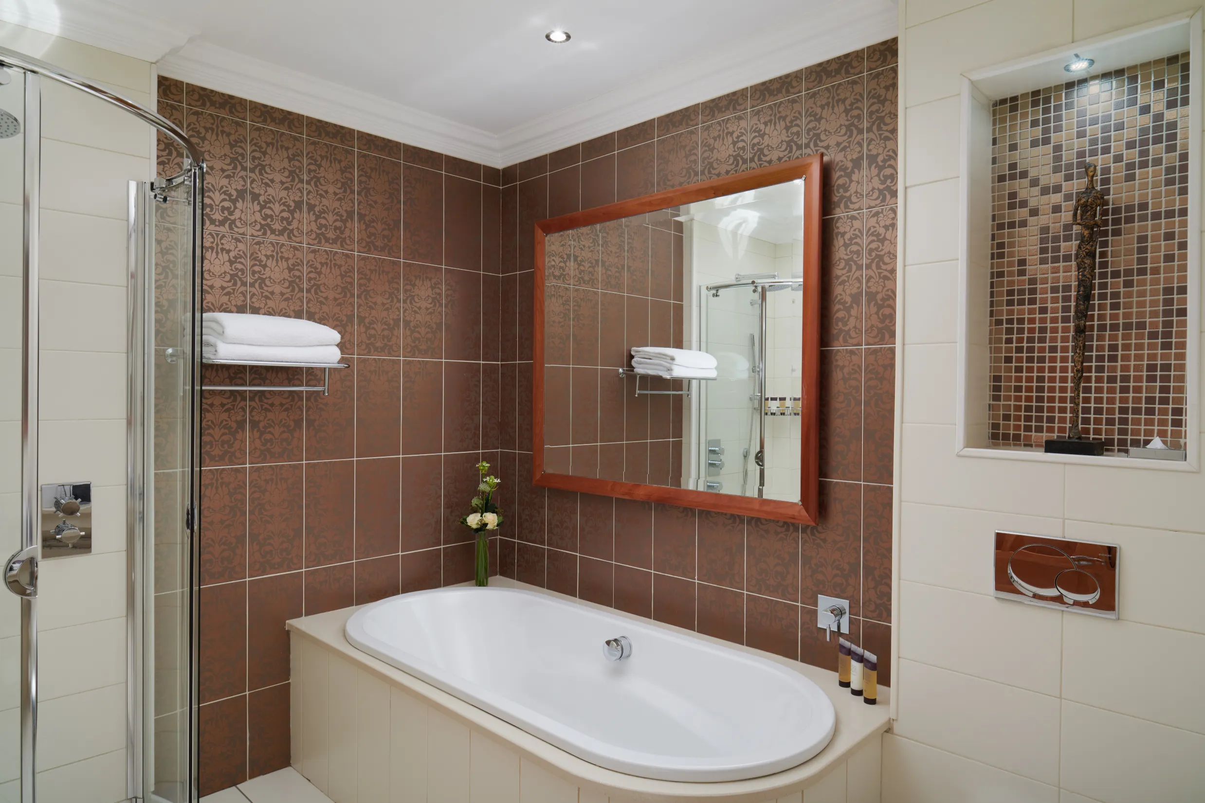 The Culloden Estate and Spa Номера Photos