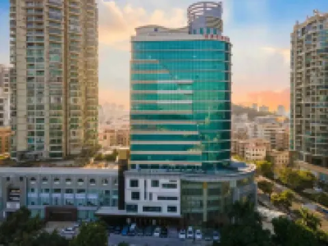 HUI Hotel (Riyuebei Branch, Qinglv Road, Zhuhai) Hotels near Lovers' Road