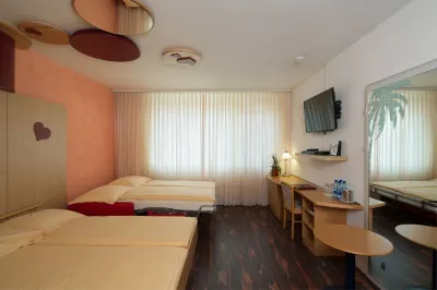 Hotel Restaurant Florida Hotels in Бьєль