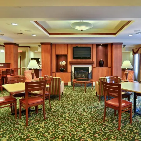 Fairfield Inn & Suites State College