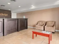 Travelodge by Wyndham Kamloops Mountview