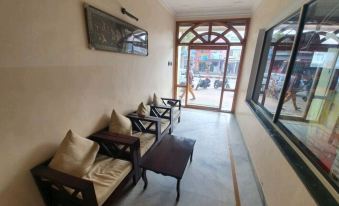 Hotel Rathore Lodge & Restaurant