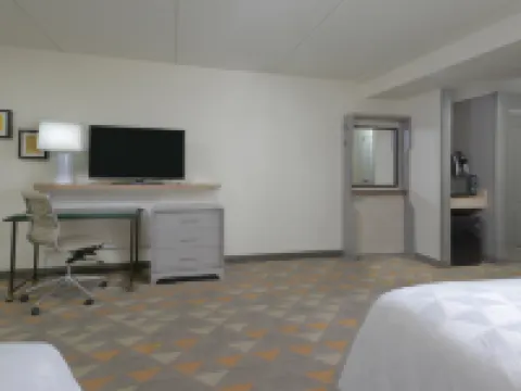 Holiday Inn RALEIGH-DURHAM AIRPORT by IHG Hotels in Cedar Fork