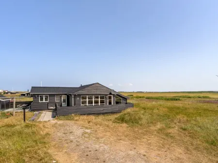 "Withger" - 300m from the Sea