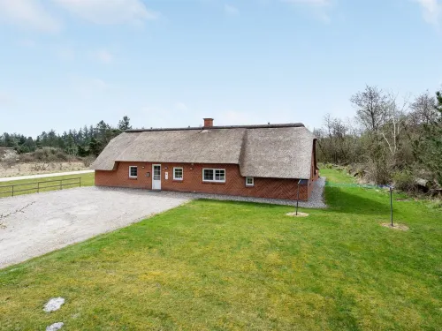 "Ferhat" - 2.9km from the Sea - piscina