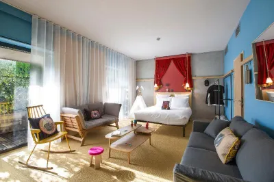 Mob Hotel Lyon Confluence Hotel a Oullins