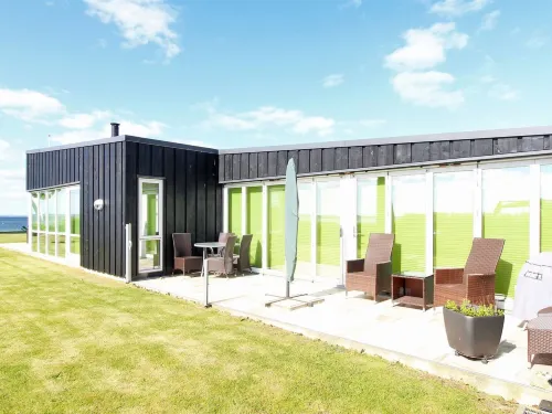 "Amia" - 20m from the Sea