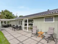 "Anabella" - 400m to the Fjord