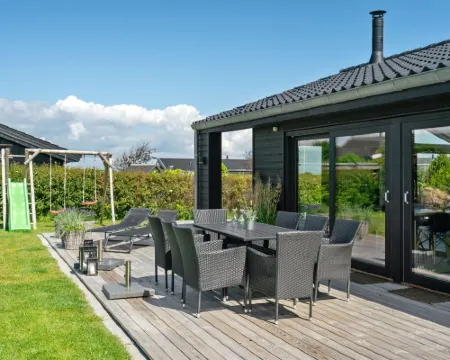 "Kjell" - 100m from the Sea Hotels in Bogense