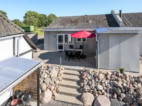 "Haralde" - 2.5km from the Sea