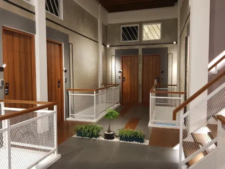 New Golden Clouds - Non Smoking Homestay Отели в г. Garut Regency