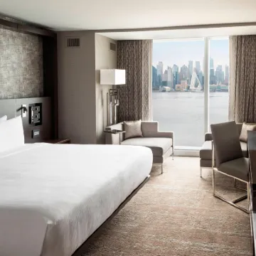 Envue, Autograph Collection Hotels near Little Island