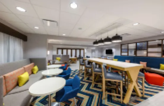 Hampton Inn by Hilton Kansas City Southeast