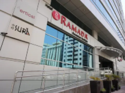 رمادا داون تاون أبو ظبي Hotels near متحف زايد الوطني