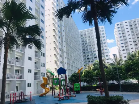 Shawnalyn Condo Hotel Mall of Asia