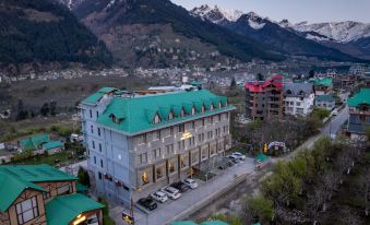 Coral Resort and Spa Centrally Heated Mountain Side Resort Manali