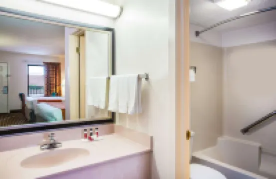 Howard Johnson by Wyndham Panama City Hotels in Panama City