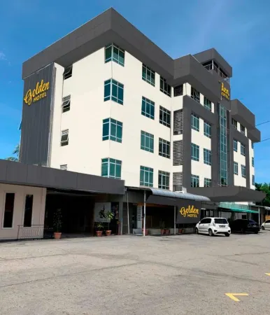 Golden Hotel Отели рядом с достопримечательностью «Waikiki Condominium»