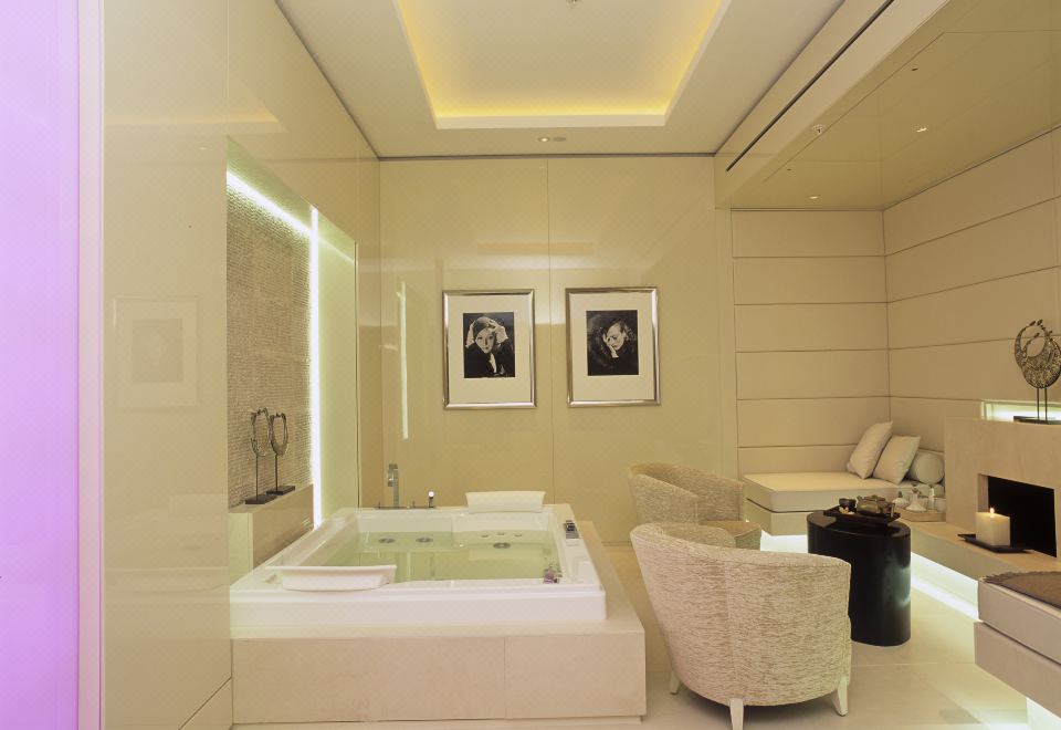 호텔 아들론 켐핀스키 수영장