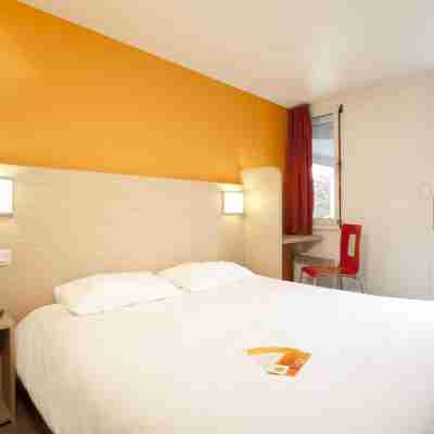 Premiere Classe Lyon Est - Aéroport Saint Exupéry Rooms