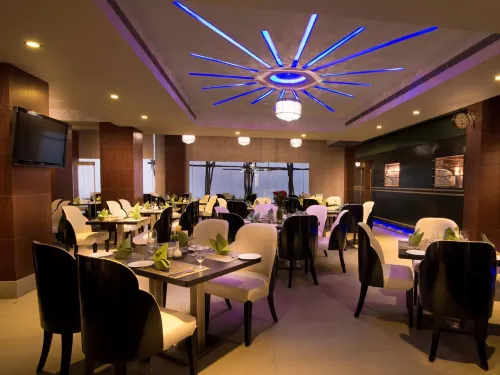 Hotel Ambica Sea Green فنادق في Pedda Waltair
