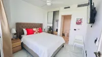 Apartment with Pool and Golf View