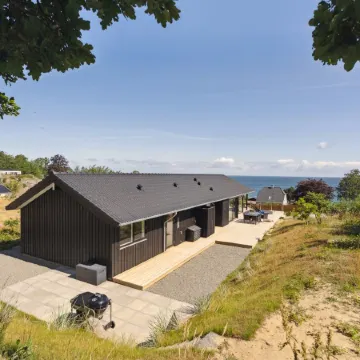 "Maike" - 200m from the Sea