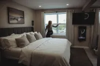 Riverside Suites Hotels in Гранд Фолс