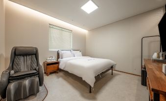Gunsan Laonhaje Hotel