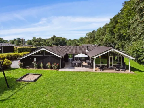 "Edin" - 150m from the Sea Hotels in Aabenraa