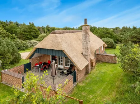 "Pasi" - 1.2km from the Sea