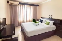 Urbanview Hotel Surya Kahayan Palangkaraya by RedDoorz Hotels in Langkai
