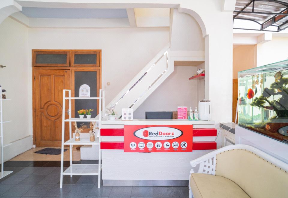 RedDoorz Syariah @ Aura Homestay의 외관