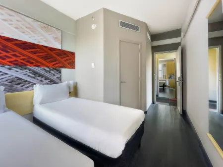 ibis Maringa
