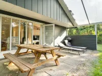 "Arwin" - 200m from the Sea - 3-Star