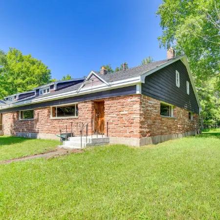 1 Mi to Lake Superior: Cottage w/ Sauna & Rec Room