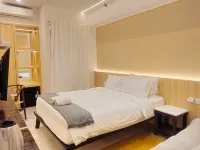 Awan @ Benson Apartment Hotels near Pakuwon Mall