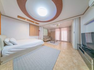 Tongyeong Honey Spa Pension