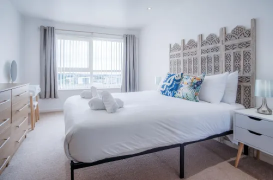 The Penthouse - 3 Bedroom Apartment - Llanelli