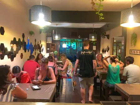 Infinity Guesthouse Отели рядом с достопримечательностью «Freedom Beach»