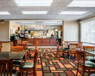 Quality Inn & Suites Cvg Airport - 2-Star