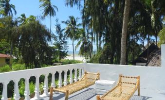 Makuti Beach Bungalows