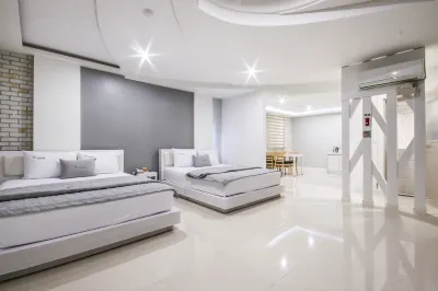 Daegu Seongseo CF Hotels near Keimyung University Dongsan Library