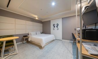 Best in City Hotel