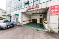 Uiwang Luxury - Motels