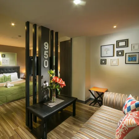 950 Condotel