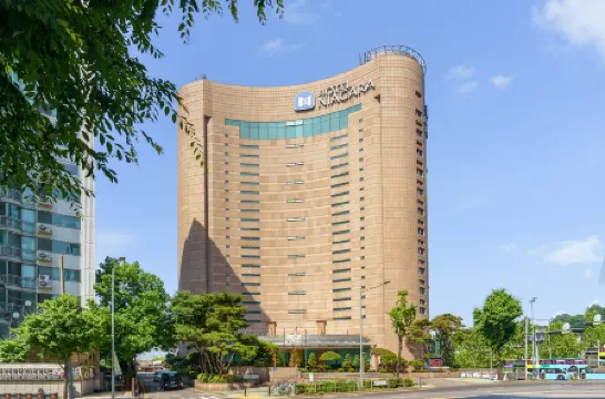 Niagara Hotel Отели рядом с достопримечательностью «Йеуидо»