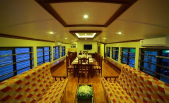 Upper Deck Boathouse