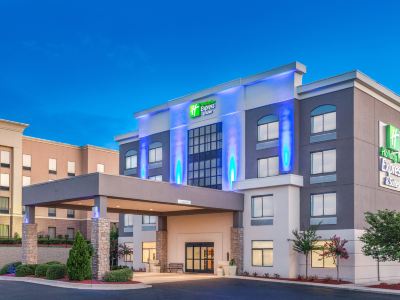 Holiday Inn Express & Suites Augusta West - Fort Gordon by IHG