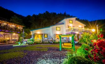Goseong Hatsal Gadeuk Pension